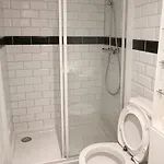 Very Large Studio Batignolles, Paris 17Th Arrondissement